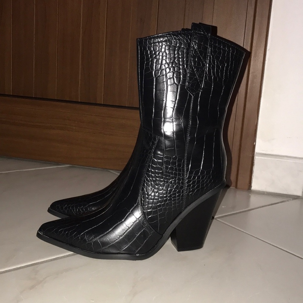 Italian croc-effect boots